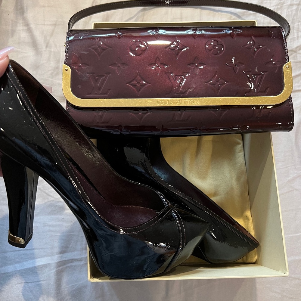 Louis Vuitton Vintage Tamara pump in Amaranth